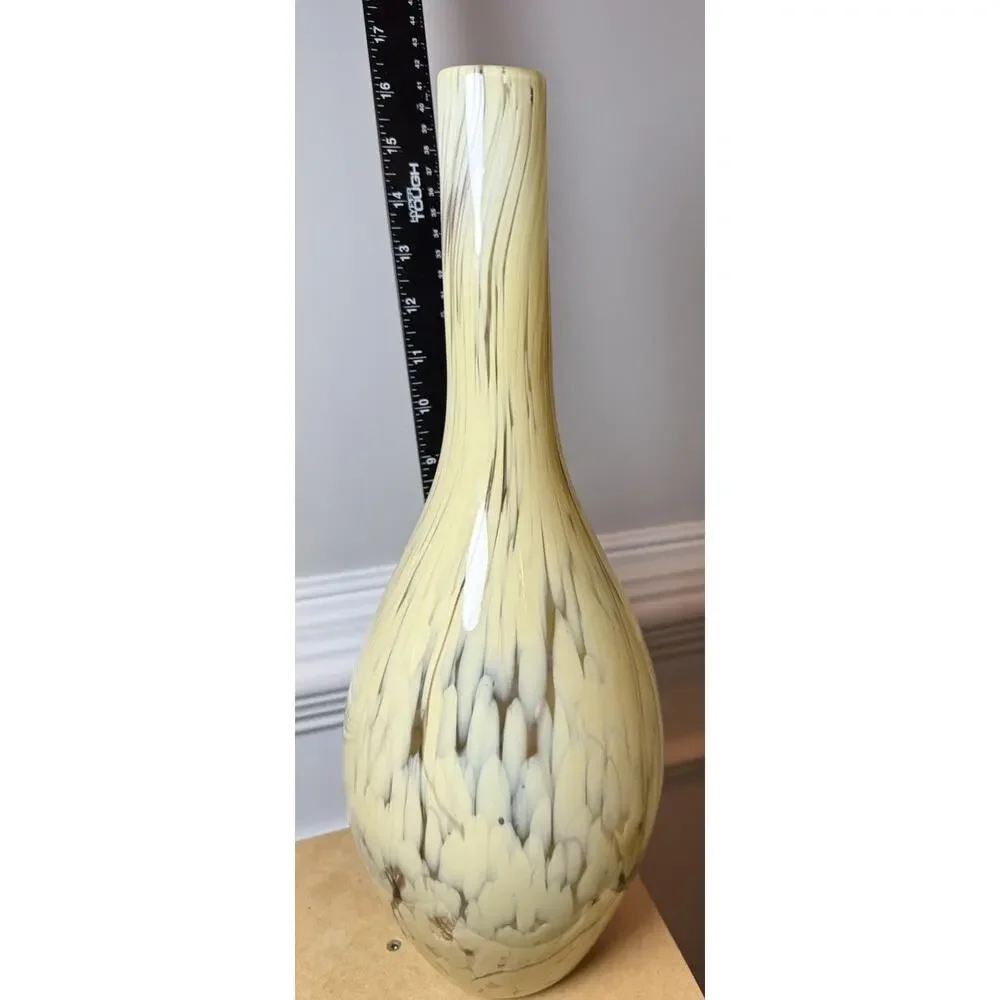 Hand Blown Studio Art Glass 16” Ivory Pulled Feather Bottle Vase Unsigned